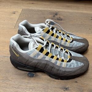 Nike Men's Air Max - size 9.5